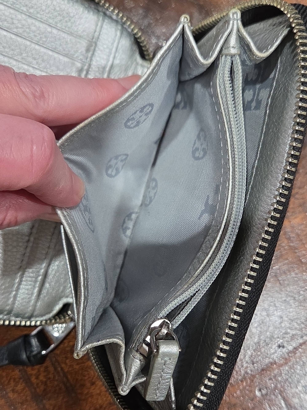 Tory Burch Wallet - Picture 10 of 12